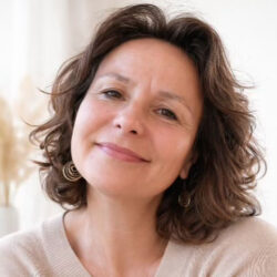 Dr Anna Cichowska Myrup is a public health physician, sophrologist, human energy expert and founder of SophroDenmark. Anna combines evidence-informed mind–body practices with a grounded, human-energy approach to wellbeing, helping people strengthen resilience, self-awareness, and vitality in everyday life.