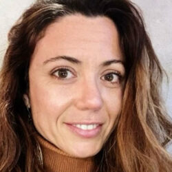 Raquel Rubio is a learning and behavior change expert with over 20 years’ experience in leading and coaching individuals and teams in organisations in various leadership roles in HR talent, leadership development, well-being and inclusion. Raquel is the founder of Art2BeHuman, a movement that aims to empower human beings to live life with more connection, creativity and choice. In addition to her role as a sophrologist, she holds a Master’s in Human Resources & Development and she is an experienced Executive Coach, NLP Master Practitioner, Ashtanga Mysore yoga practitioner and Holistic Well-being Coach. https://www.art2behuman.com